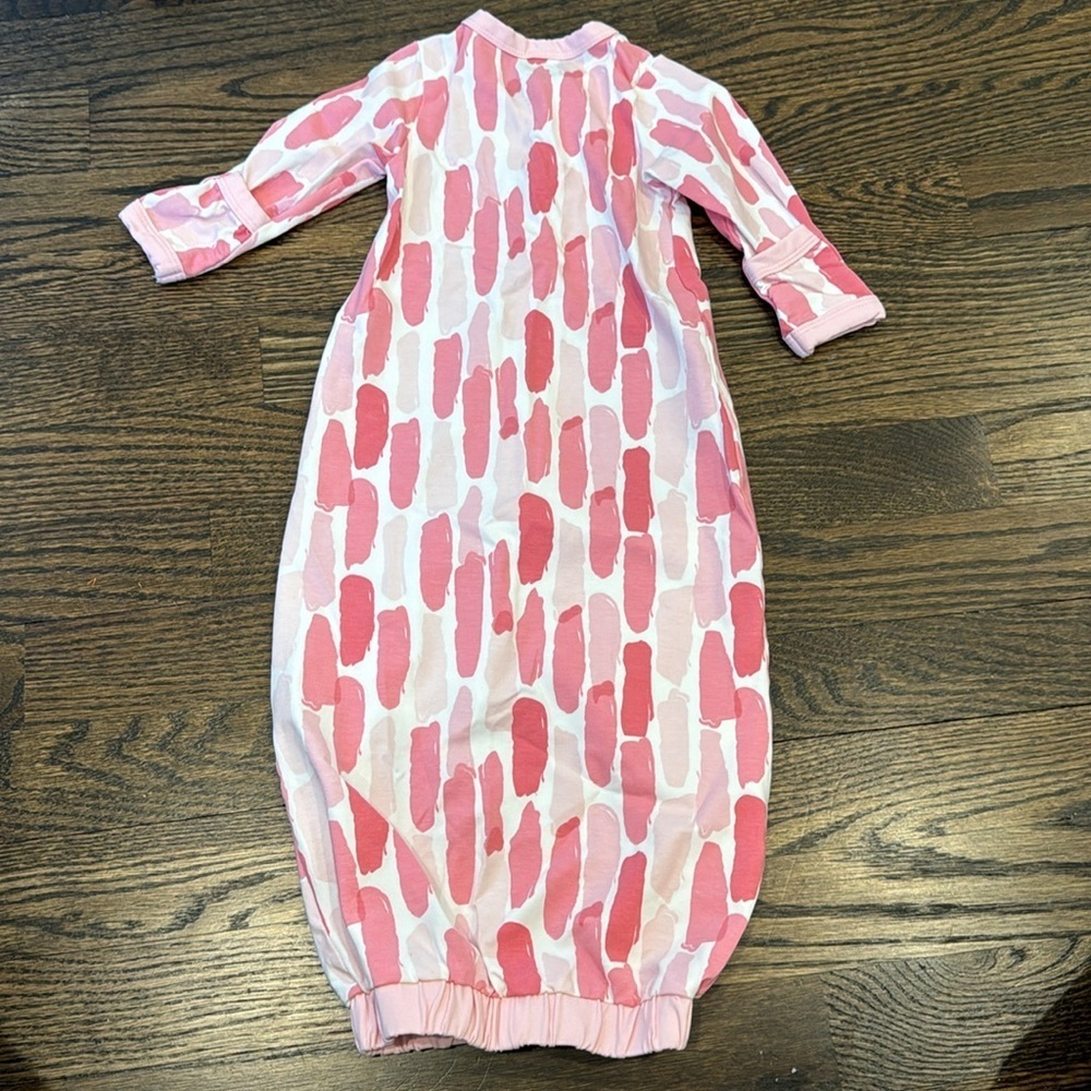Baby Girl onesie gown pink 3-6 months like new valentines - Picture 4 of 5